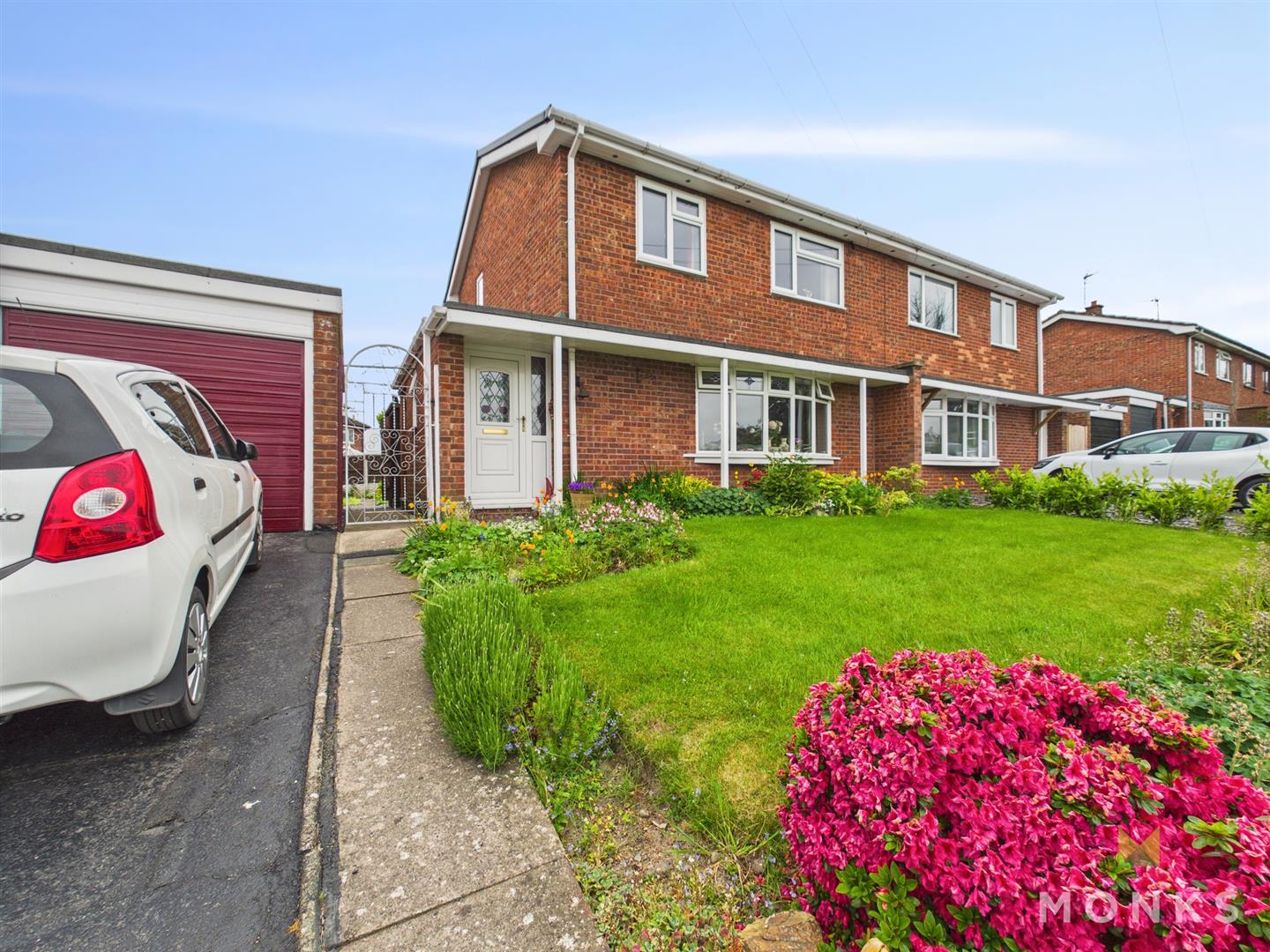 9 Preshenlle Lane, Oswestry, SY10 7UB For Sale